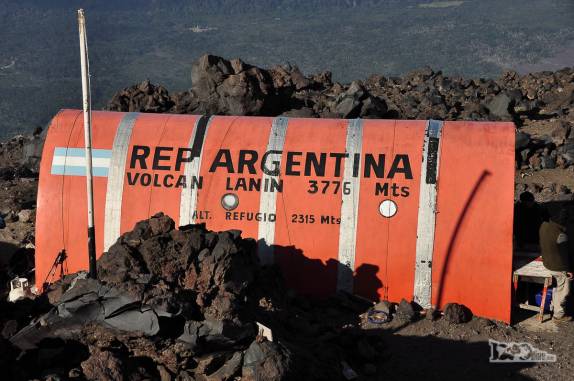 O refúgio do exército argentino no campo base do vulcão Lanín, na região de Junín de Los Andes, na Argentina